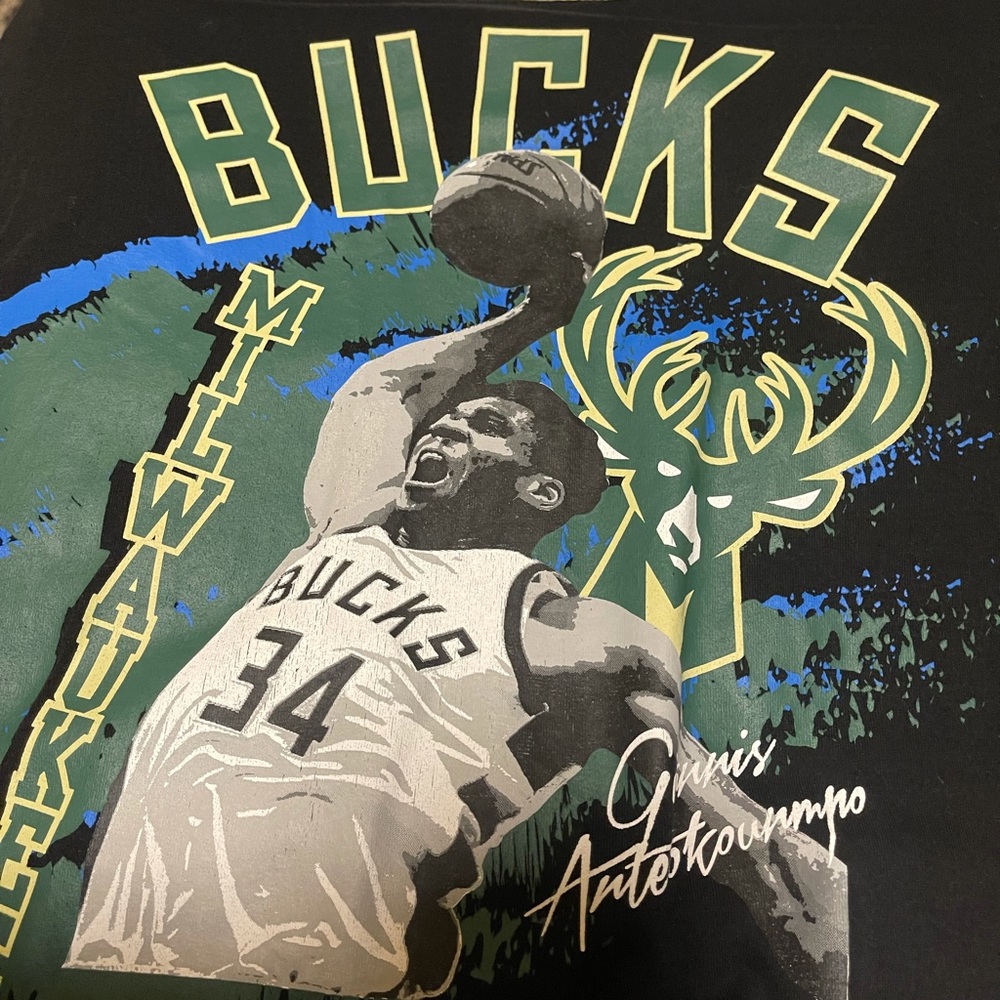 Bucks NBA T-Shirt